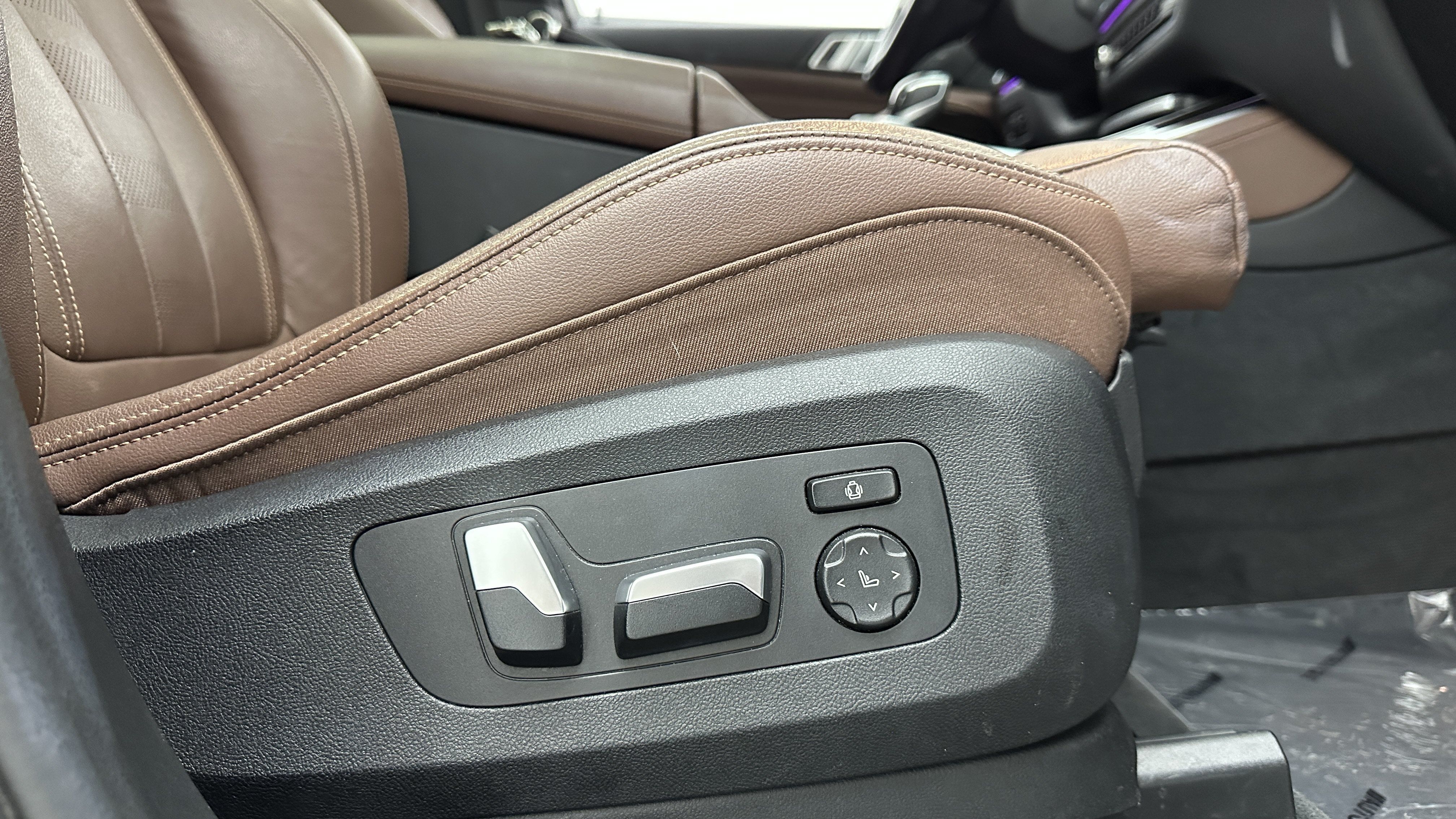 Used 2019 BMW X5 xDrive40i w/ Convenience Package AWD/4WD image 41