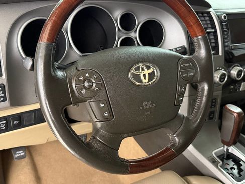 Used 2011 Toyota Sequoia Platinum image 43