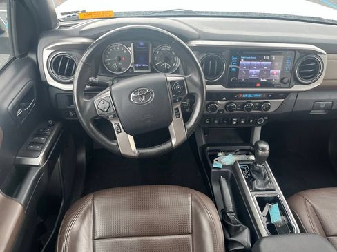 Used 2018 Toyota Tacoma Limited AWD/4WD image 27