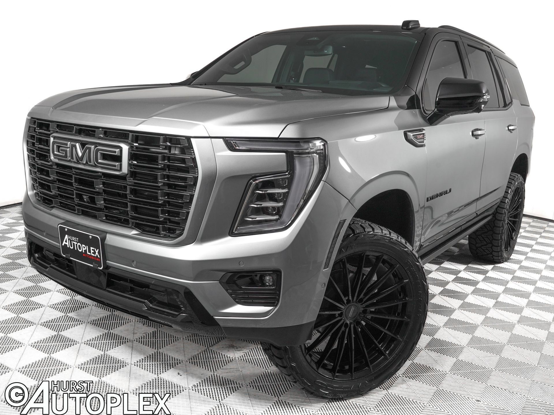 Used 2026 GMC Yukon Denali w/ Sun & Power Step Package AWD/4WD image 1