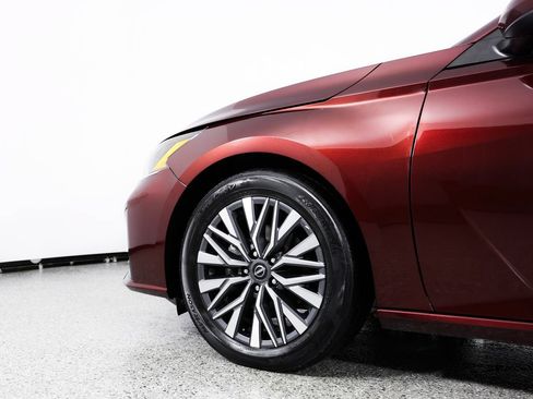 Used 2023 Nissan Altima 2.5 SV FWD image 6