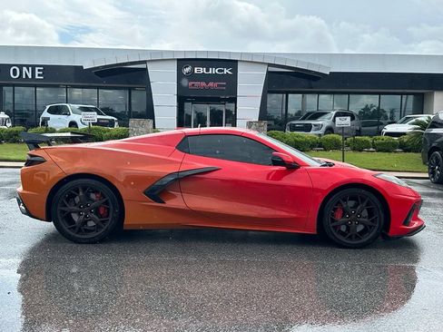 Used 2021 Chevrolet Corvette Stingray Premium Conv w/ Z51 Performance Package RWD image 4