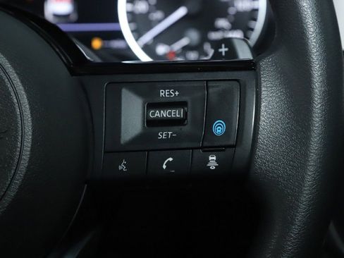 Certified 2023 Nissan Rogue SV image 32