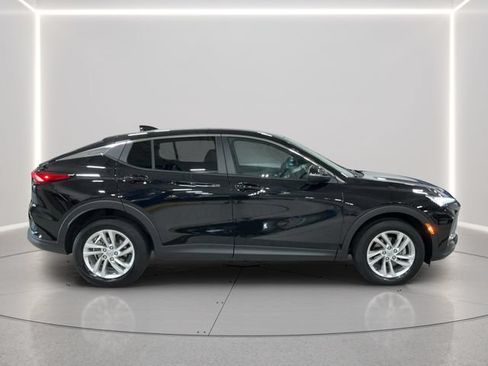 Used 2024 Buick Envista Preferred w/ Convenience I Package FWD image 7