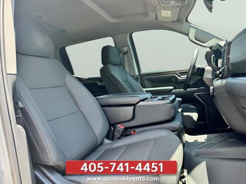 Used 2024 Chevrolet Silverado 1500 LT AWD/4WD image 25