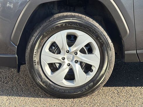 Certified 2025 Toyota RAV4 LE image 25