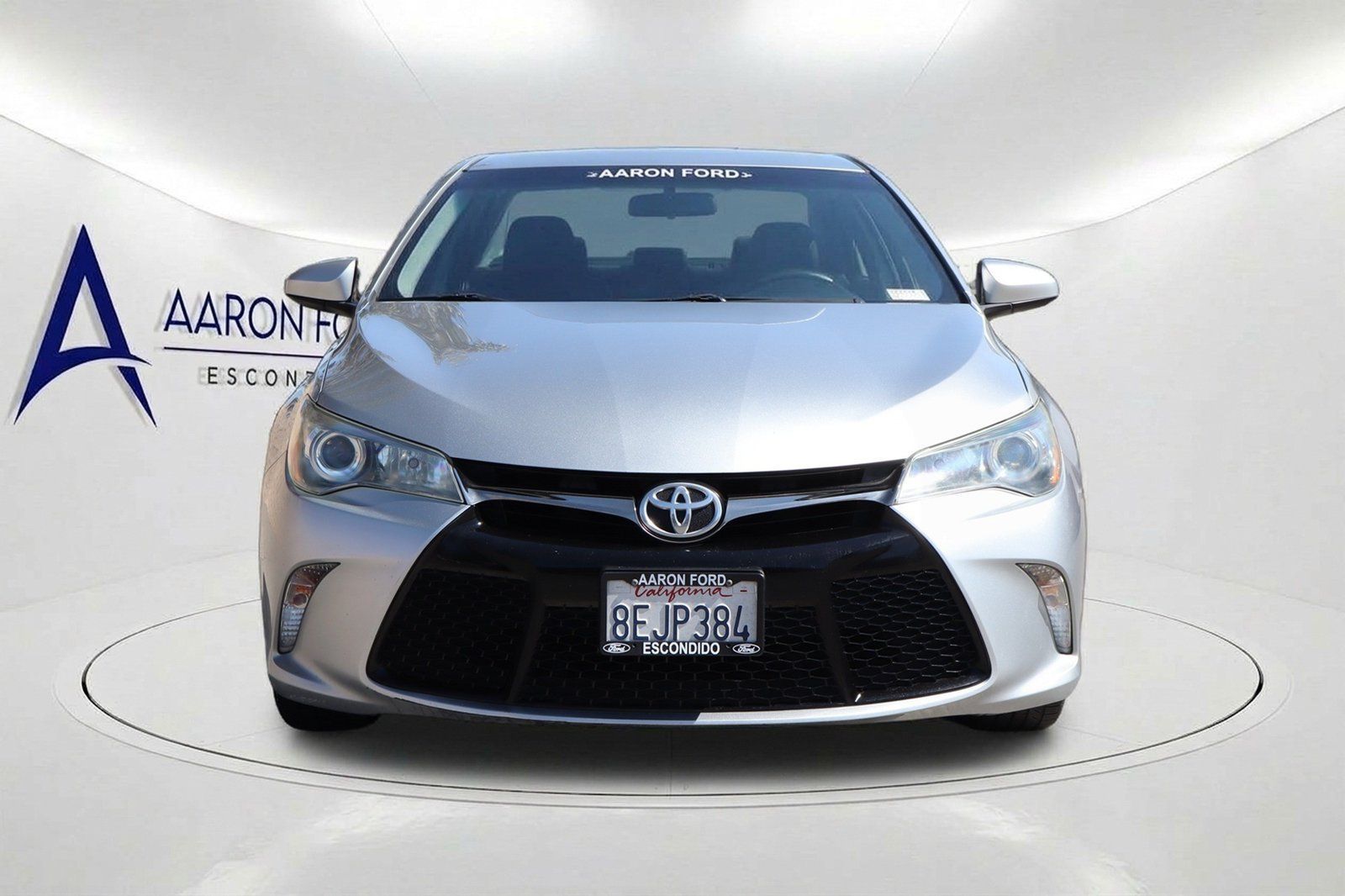 Used 2017 Toyota Camry SE FWD image 2