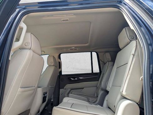Used 2023 GMC Yukon XL Denali RWD image 13