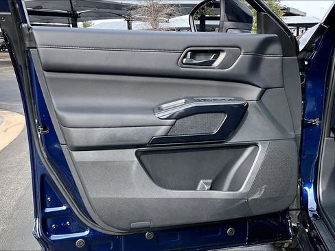 New 2026 Nissan Pathfinder SV image 10