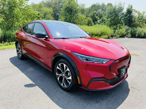 Used 2021 Ford Mustang Mach-E Premium image 8