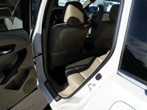 Used 2018 Acura RDX FWD image 18