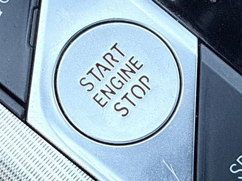 Used 2019 BMW 330i Sedan w/ Premium Package image 36