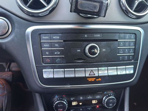Certified 2019 Mercedes-Benz GLA 250 4MATIC image 15