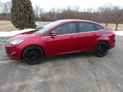 Used 2014 Ford Focus Titanium image 10