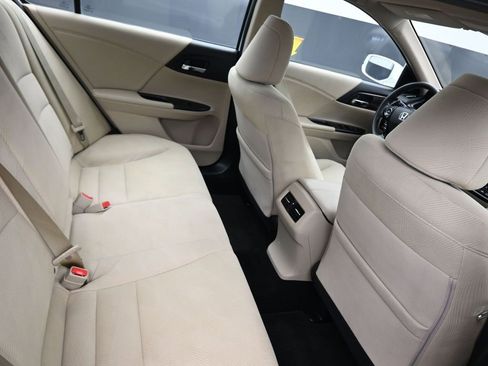 Used 2016 Honda Accord EX image 30