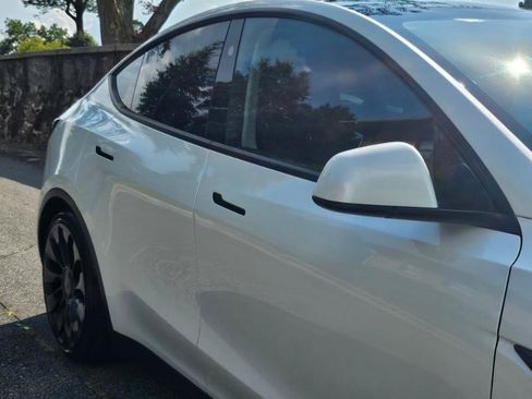 Used 2023 Tesla Model Y Performance AWD/4WD image 21