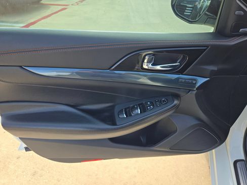 Used 2021 Nissan Maxima SR w/ Sport Mat Group FWD image 12