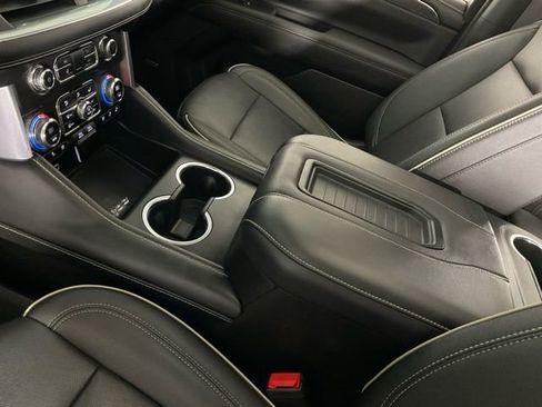 Used 2023 GMC Yukon SLT image 17