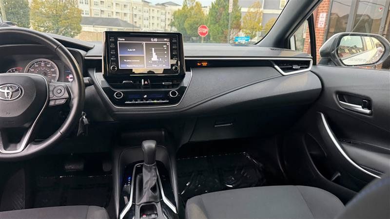 Used 2020 Toyota Corolla SE FWD image 18