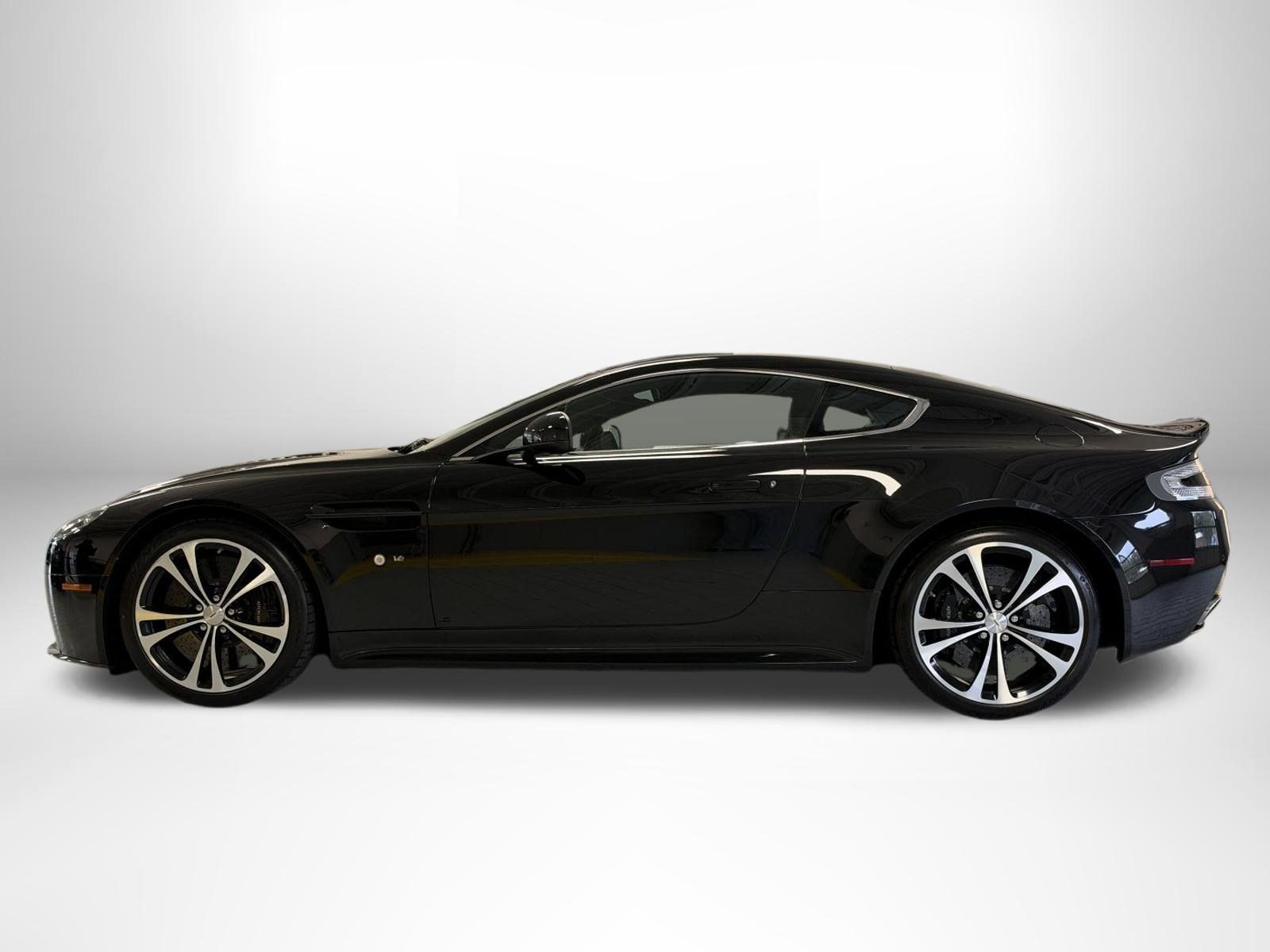 Used 2011 Aston Martin V12 Vantage Carbon Black RWD image 16