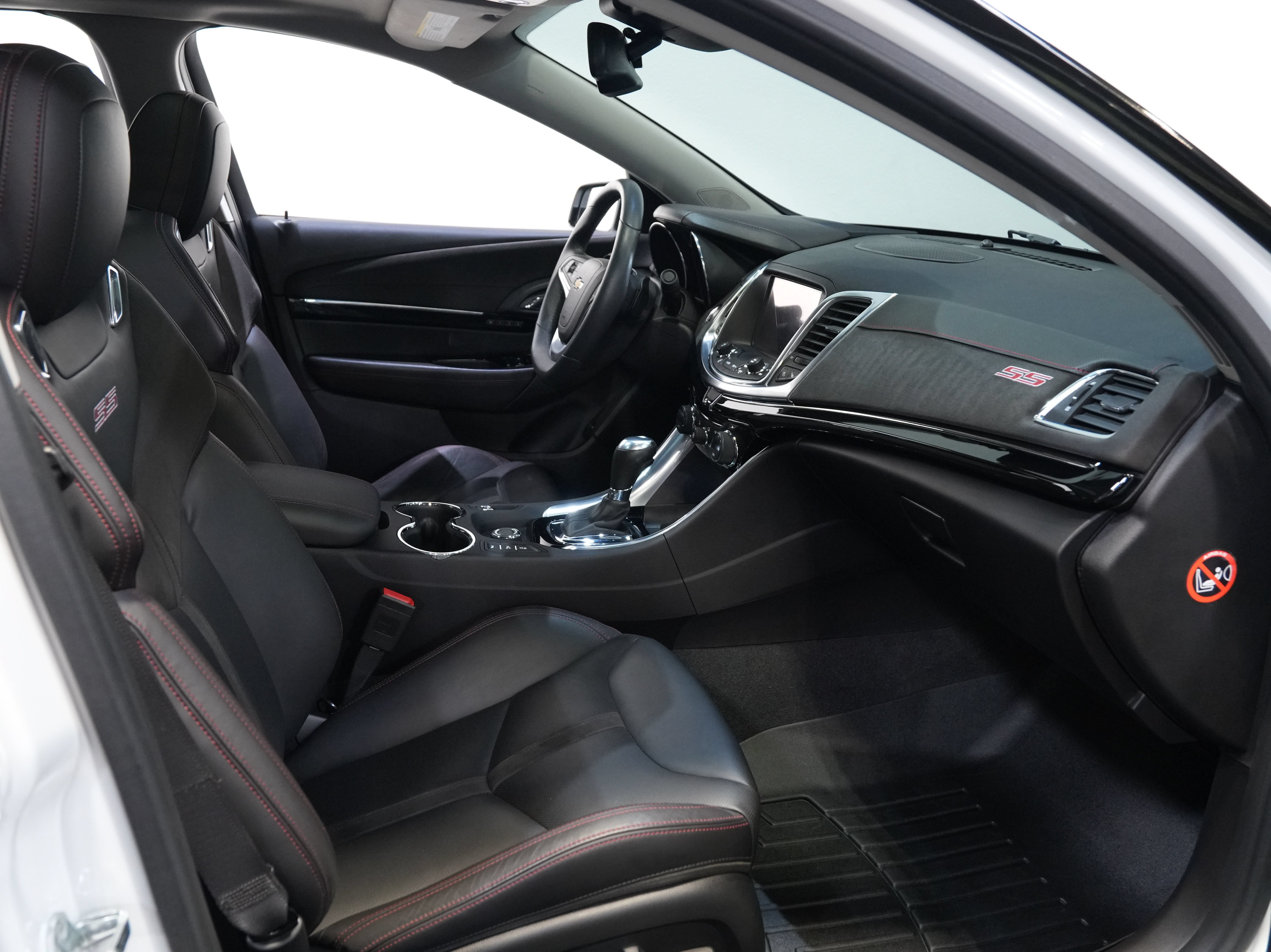 Used 2015 Chevrolet SS RWD image 34