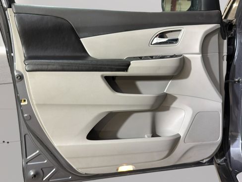Used 2016 Honda Odyssey SE image 21