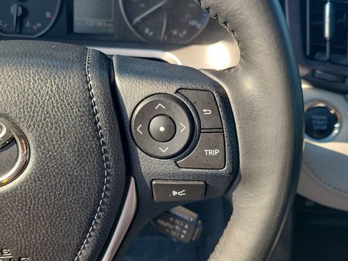 Used 2018 Toyota RAV4 XLE AWD/4WD image 22