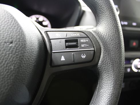 Used 2024 Honda CR-V EX image 11