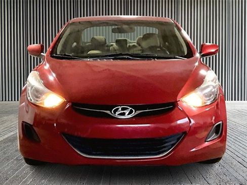 Used 2011 Hyundai Elantra GLS w/ Navigation Pkg 4 image 3