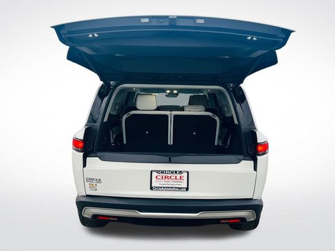 Used 2023 Rivian R1S Adventure image 30