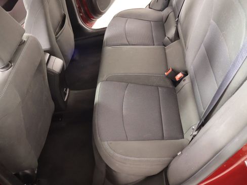 Used 2018 Chevrolet Cruze LT w/ Convenience Package image 12