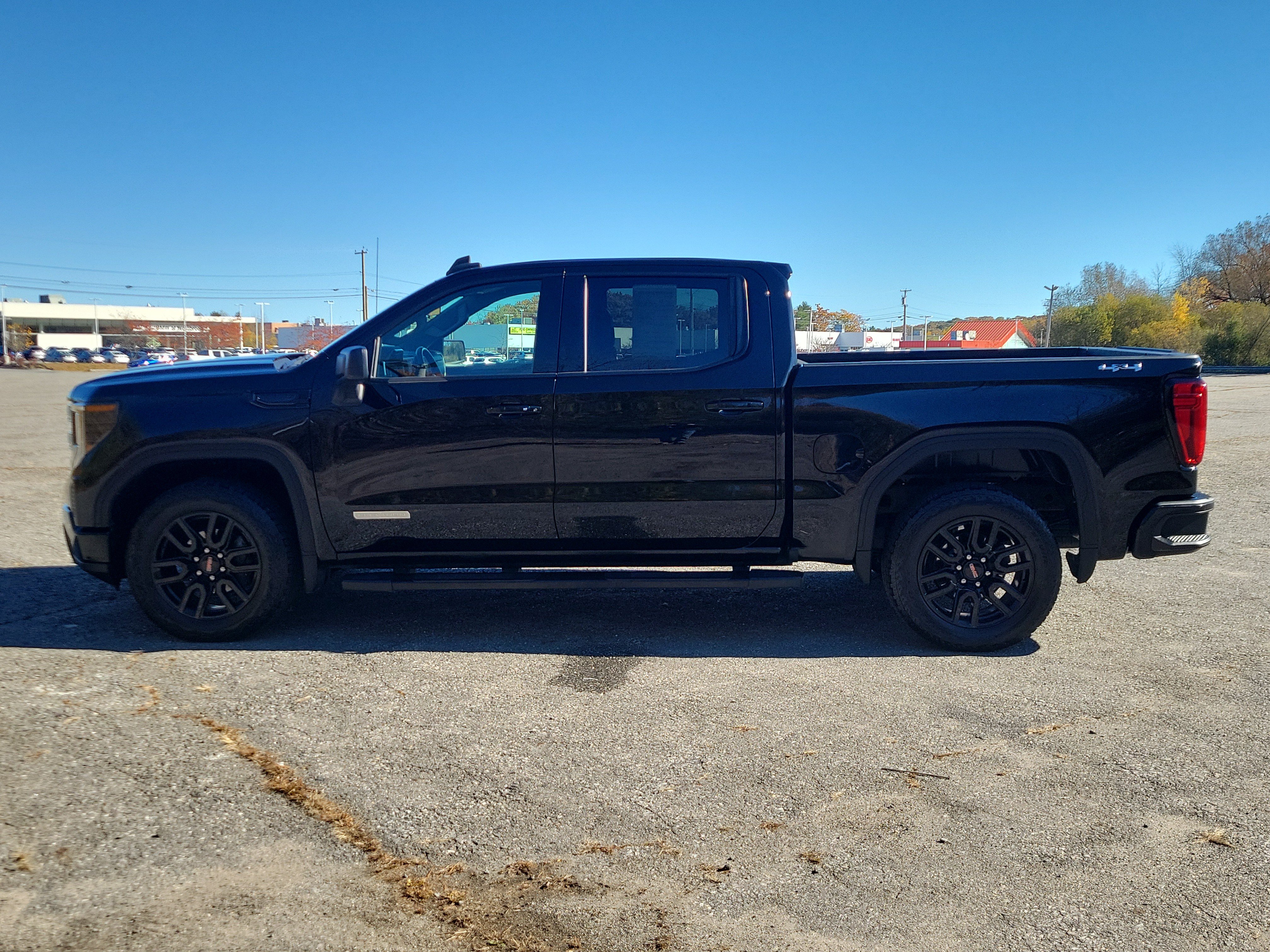 Used 2022 GMC Sierra 1500 Elevation AWD/4WD image 8