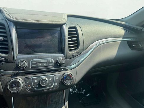 Used 2015 Chevrolet Impala LT image 24