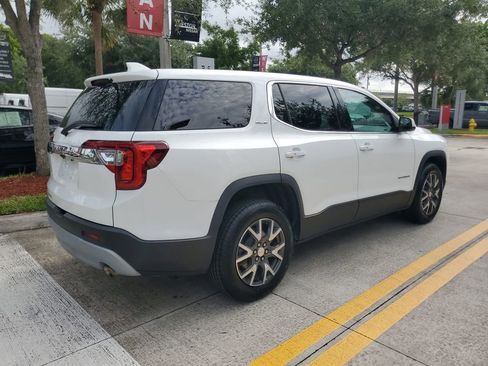 Used 2021 GMC Acadia SLE FWD image 6