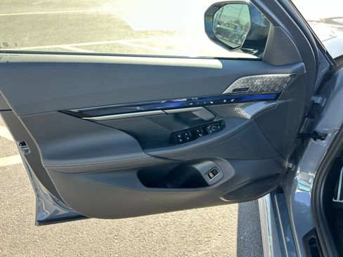 New 2026 BMW M5 w/ Executive Package AWD/4WD image 23