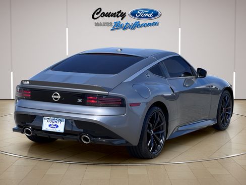 Used 2024 Nissan Z Performance w/ Floor Mat Package RWD image 25