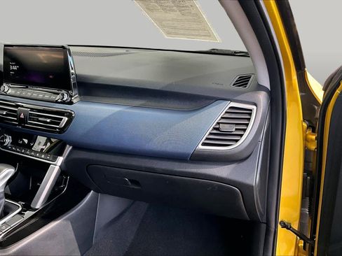 Used 2023 Kia Seltos S w/ Navigation Package FWD image 18
