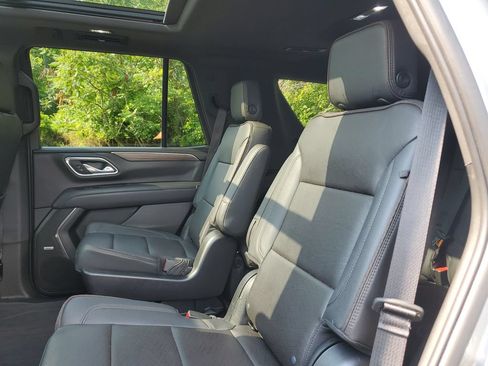Used 2023 Chevrolet Tahoe High Country w/ Premium Package 2 AWD/4WD image 11
