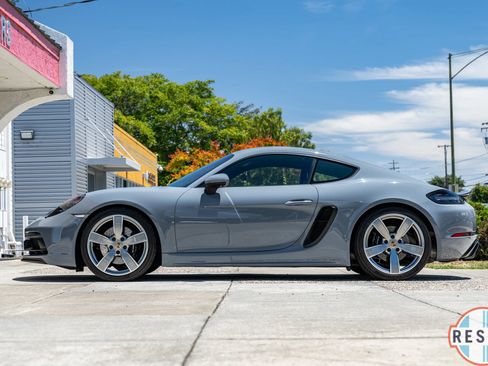 Used 2024 Porsche 718 Cayman GTS RWD image 32