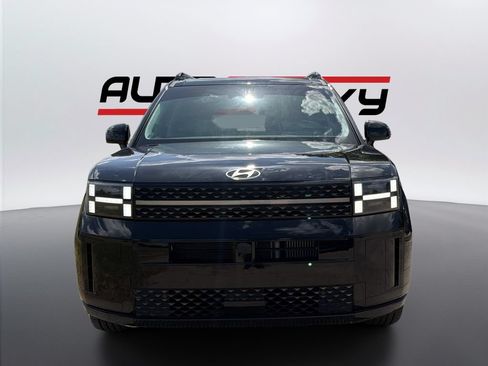 Used 2024 Hyundai Santa Fe Calligraphy FWD image 2