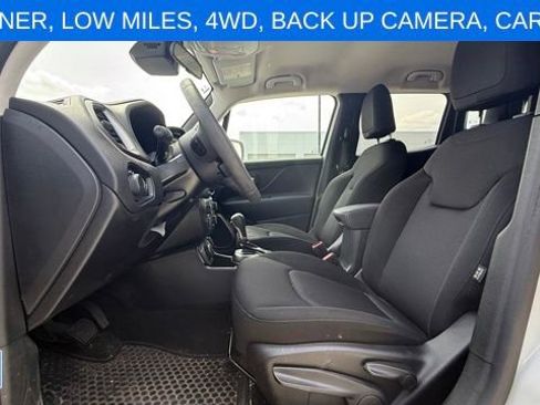 Used 2023 Jeep Renegade Latitude AWD/4WD image 10