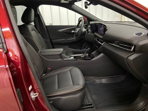 Used 2025 Buick Envista Avenir FWD image 26