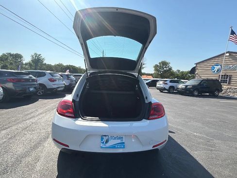 Used 2012 Volkswagen Beetle 2.5 FWD image 23