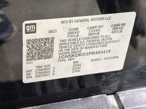 Used 2023 Chevrolet Suburban Z71 w/ Luxury Package AWD/4WD image 30