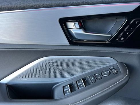 Certified 2025 Acura MDX w/ Technology Package image 11