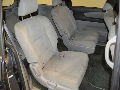 Used 2016 Honda Odyssey LX image 12