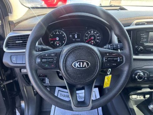 Used 2016 Kia Sorento FWD image 15