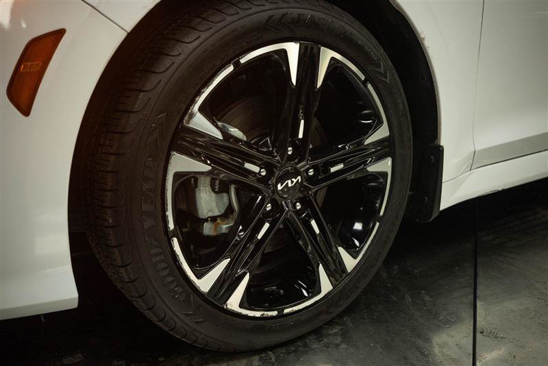 Used 2022 Kia K5 GT-Line AWD/4WD image 3
