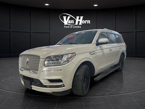 Used 2020 Lincoln Navigator Reserve w/ Equipment Group 208A Reserve image 7
