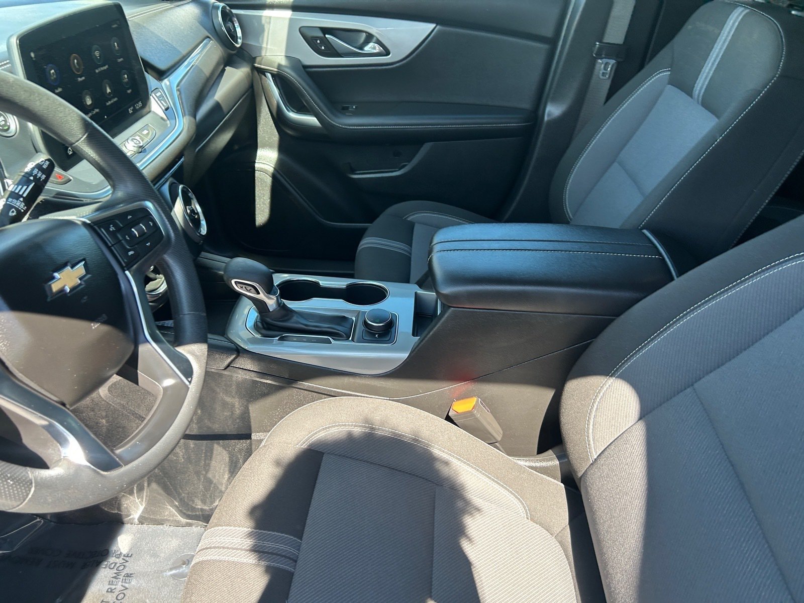 Used 2025 Chevrolet Blazer LT FWD image 19
